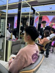 -藤野造型烫发染发