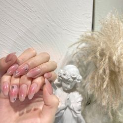 -花岐款式专研健康美甲沙龙