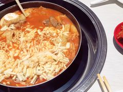 -三清洞摩西韩式年糕火锅(威高广场店)