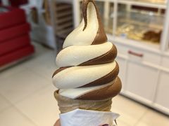 枫糖脆筒冰淇淋-高力乐面包咖啡厅(西塔店)