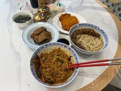 -鲁达面馆本帮风味(共康东路店)