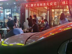 -爆炸头阿姨小四川正宗川味小吃(无任何分店)