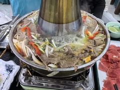 -撒拉人家.酸菜牦牛肉火锅