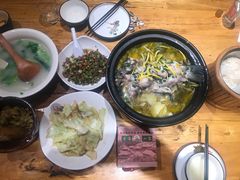 -老滇山寨•云南特色菜•地方菜•民族风情歌舞表演(金碧店)