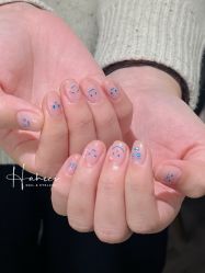 -花岐款式专研健康美甲沙龙