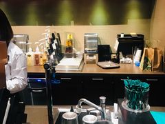 -星巴克臻选(南京金茂览秀城店)