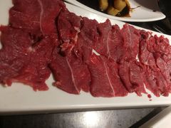 鲜鲜切黄牛肉-锅说大脸毛肚重庆老火锅(佐阾店)