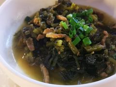 雪菜肉丝浇头-弄堂咪道-饭香·面香·馄饨香(汇锦广场店)