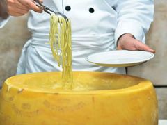 -广州花园酒店·凌璇阁旋转餐厅CAROUSEL360