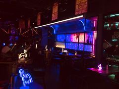 -UP嘻哈酒吧(粉巢店)