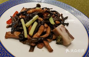 Mushroom Stir-fry with Beef Tenderloin