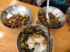 酸辣鱿鱼-霸碗盖码饭(长沙星沙吾悦店)