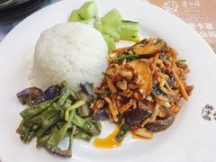 鱼香肉丝饭-意卡菲·欢乐聚会餐厅(华侨店)