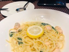 三文鱼菠菜面-TAMATI(巴黎贝甜韩式西餐厅店)