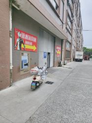 -逝水玩具折扣店