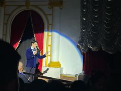 -金东尼人妖秀