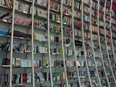 -钟书阁(松江泰晤士小镇店)