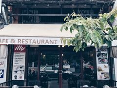 -Old House Restaurant