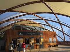 -怀托摩萤火虫洞