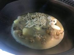 -三里屯土灶炖公鸡地锅鸡(江东店)