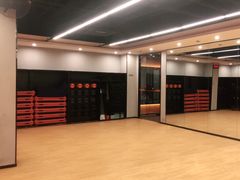 -乐刻运动健身(同曦假日百货店)