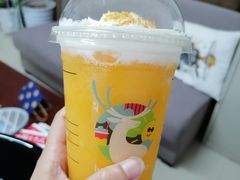 -瑞幸咖啡(武汉工商学院中商超市店)