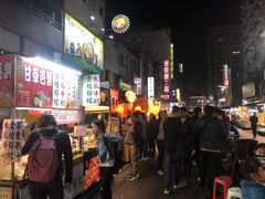 -六合夜市