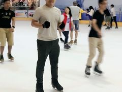 -正佳冰河湾真冰滑冰场