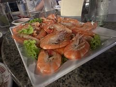 雨露浸鲜虾-光海鲜鱼翅餐厅(叻差拉披色路店)