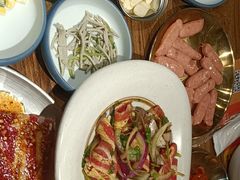 -明洞阿姨·韩式酱蟹烤肉·创意料理(三元桥店)