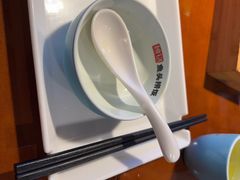 -魏铭鱼头捞饭(晋阳路店)