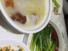 -鸭王烤鸭店(三里河店)