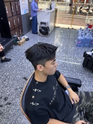 -藤野造型专业烫染接发