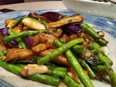 紫苏豆角炒茄子-四海酒家生态粤菜
