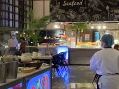 -飨食汇全日制餐厅·昆山皇冠假日酒店(九方店)