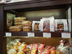 -红宝石·鲜奶小方·海派西点房(南丹店)