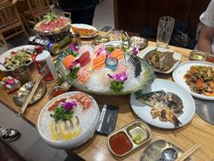 -青瓦餐厅·生鱼片·韩园烤肉(西塔店)