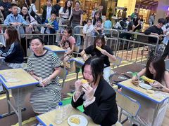 -瑞虹新天地月亮湾