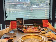 -铭牛烧肉·和牛海鲜自助(高新月牙湖店)