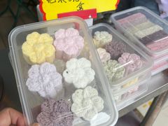 -小红家传统小吃(青新商住楼店)