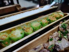 -胡须哥网红竹筒菜