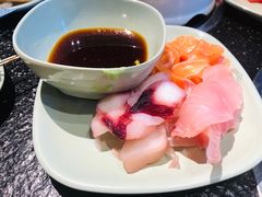 -釜御山海鲜烤肉火锅自助(新城市中心店)