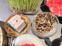 -罗勒家·养生火锅· Bistro(大望路店)
