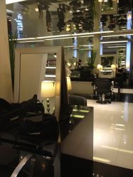 店内环境-TONI&GUY