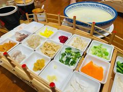 -香麒园·过桥米线·南湖雅宴