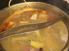 -顶顶汤火牛排火锅·经典铜锅涮肉