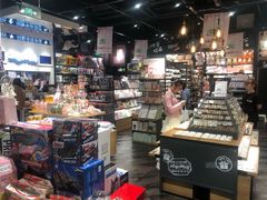 -酷乐潮玩(城西银泰城店)