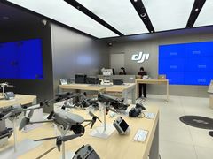 -DJI大疆(深圳华强北曼哈授权体验店)