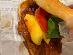 延边风味芝芝板烧鸡腿堡-麦当劳(沙井京基百纳广场店)