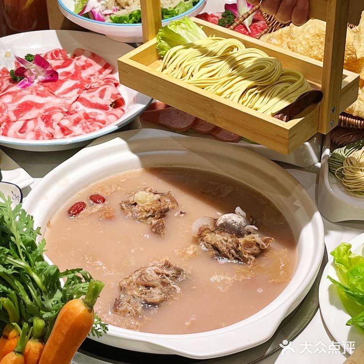 尝一碗秋冬九孔莲藕排骨汤